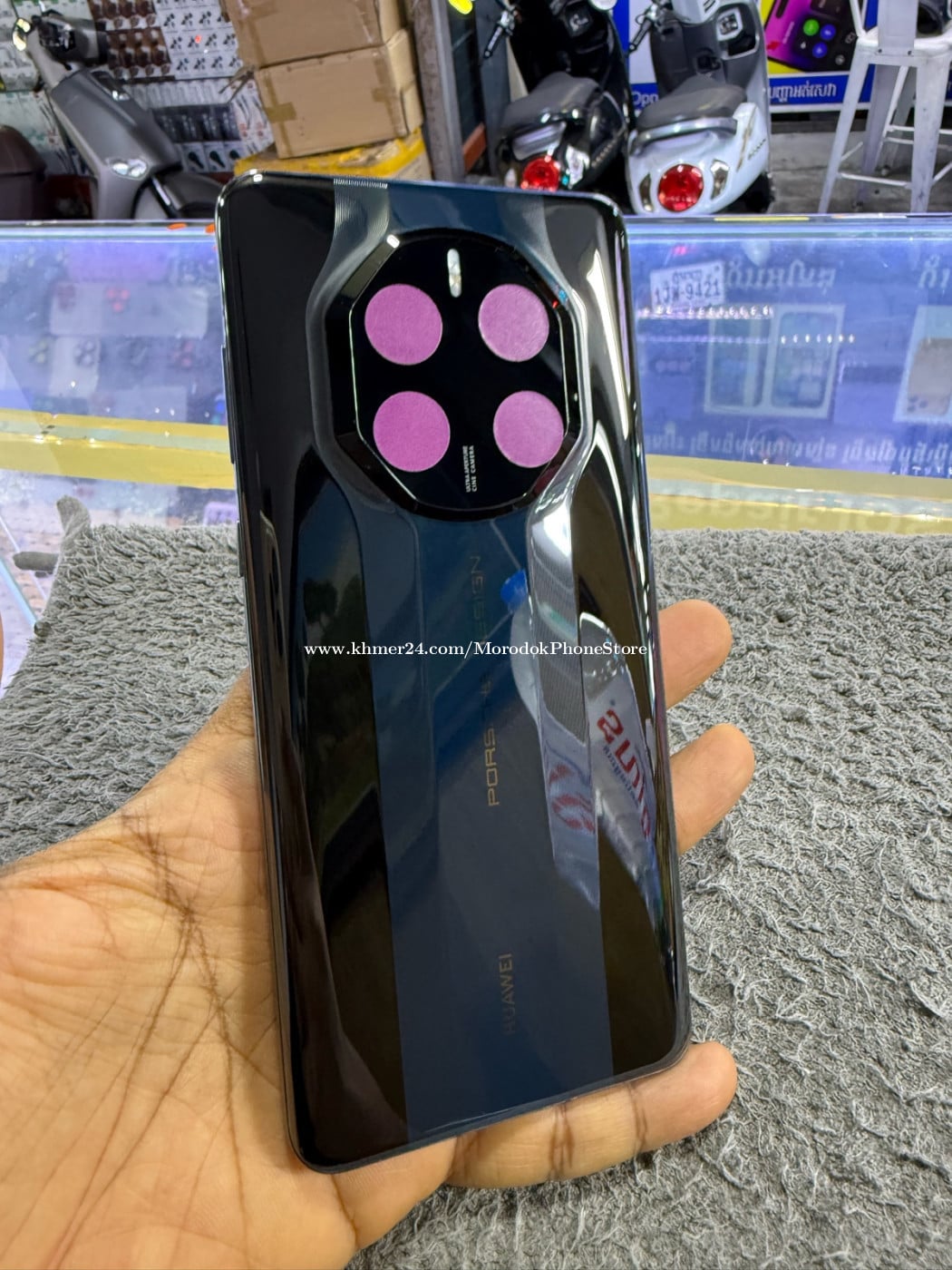 Huawei Mate50Pro Porsche Design Ram12G Memory512G C/H Sim2 មានឆ្នាំងសាក