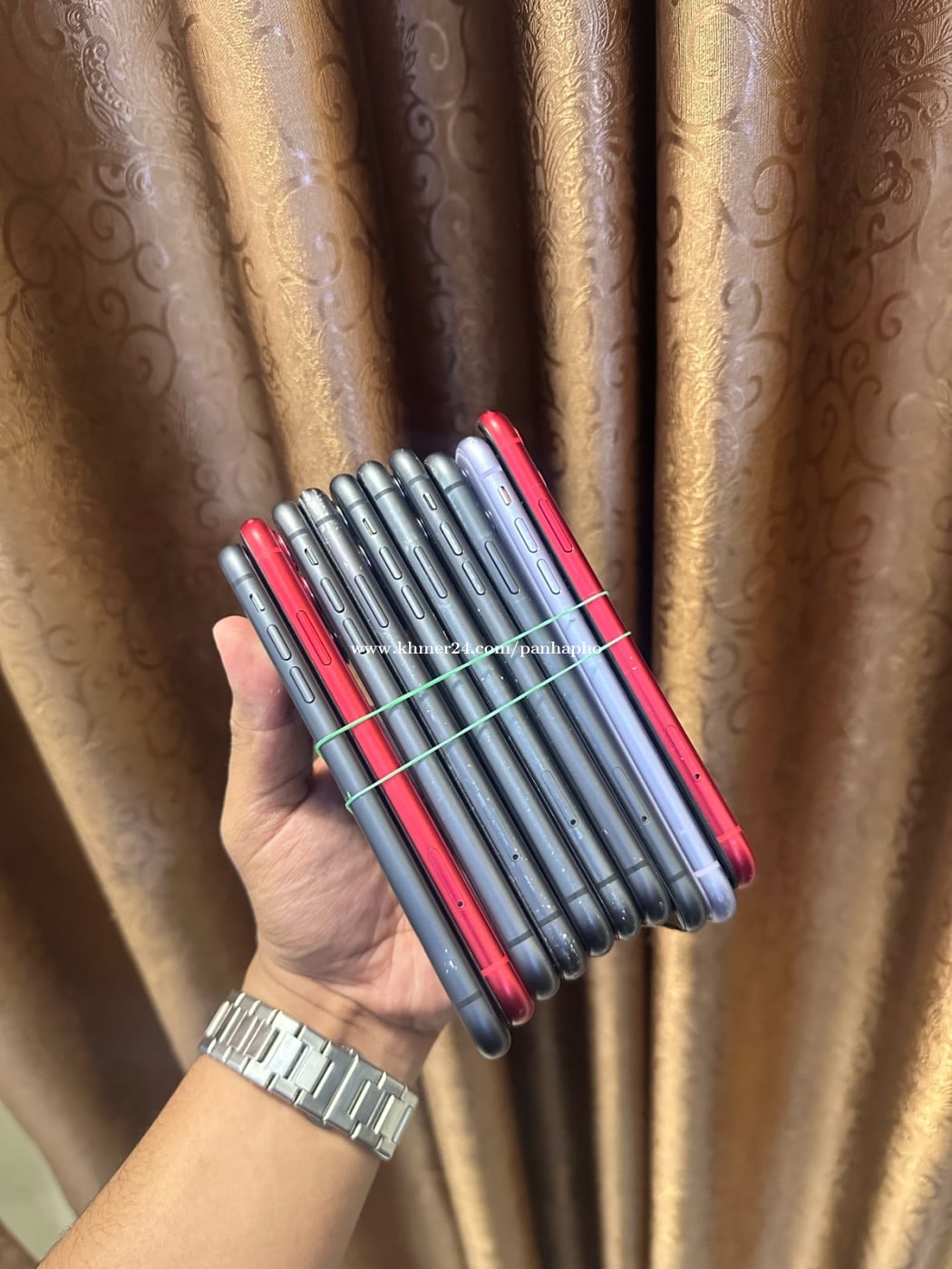 iPhone 11 (64g សំណុំហ្សីន)