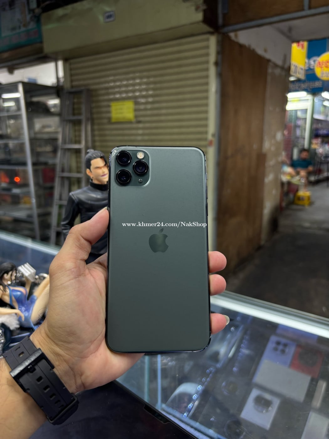 Iphone11pro max 64G Sim2 ZA ដូរអេក្រង់ស្រុីនបែកខ្នង