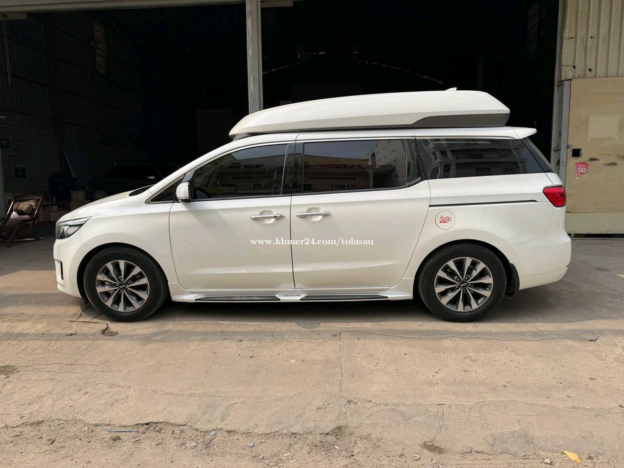 Kia Carnival 2015full option VIP