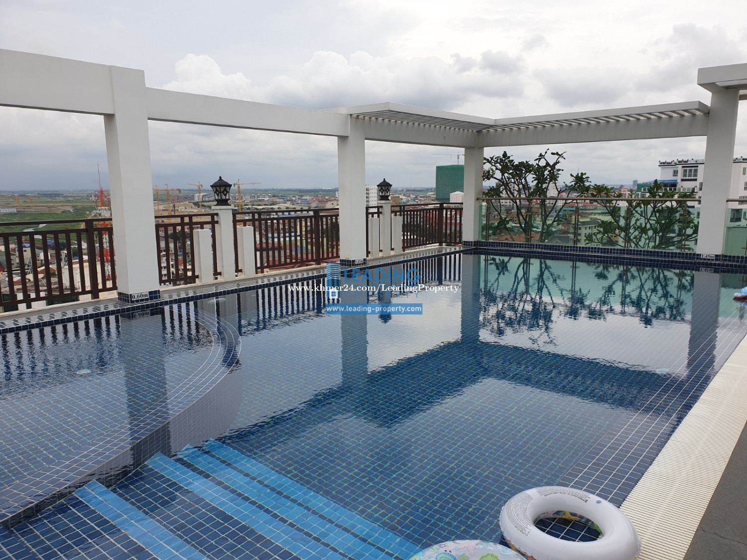 N635 | Western Apartment 2 Bedrooms with Gym and Pool For Rent in Beong Trabek