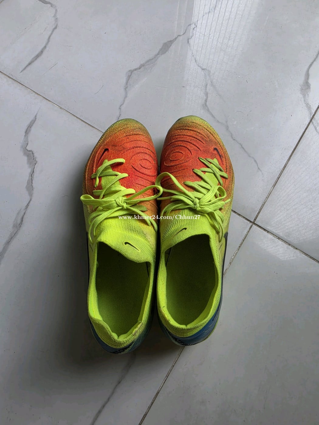 Nike (size 45)