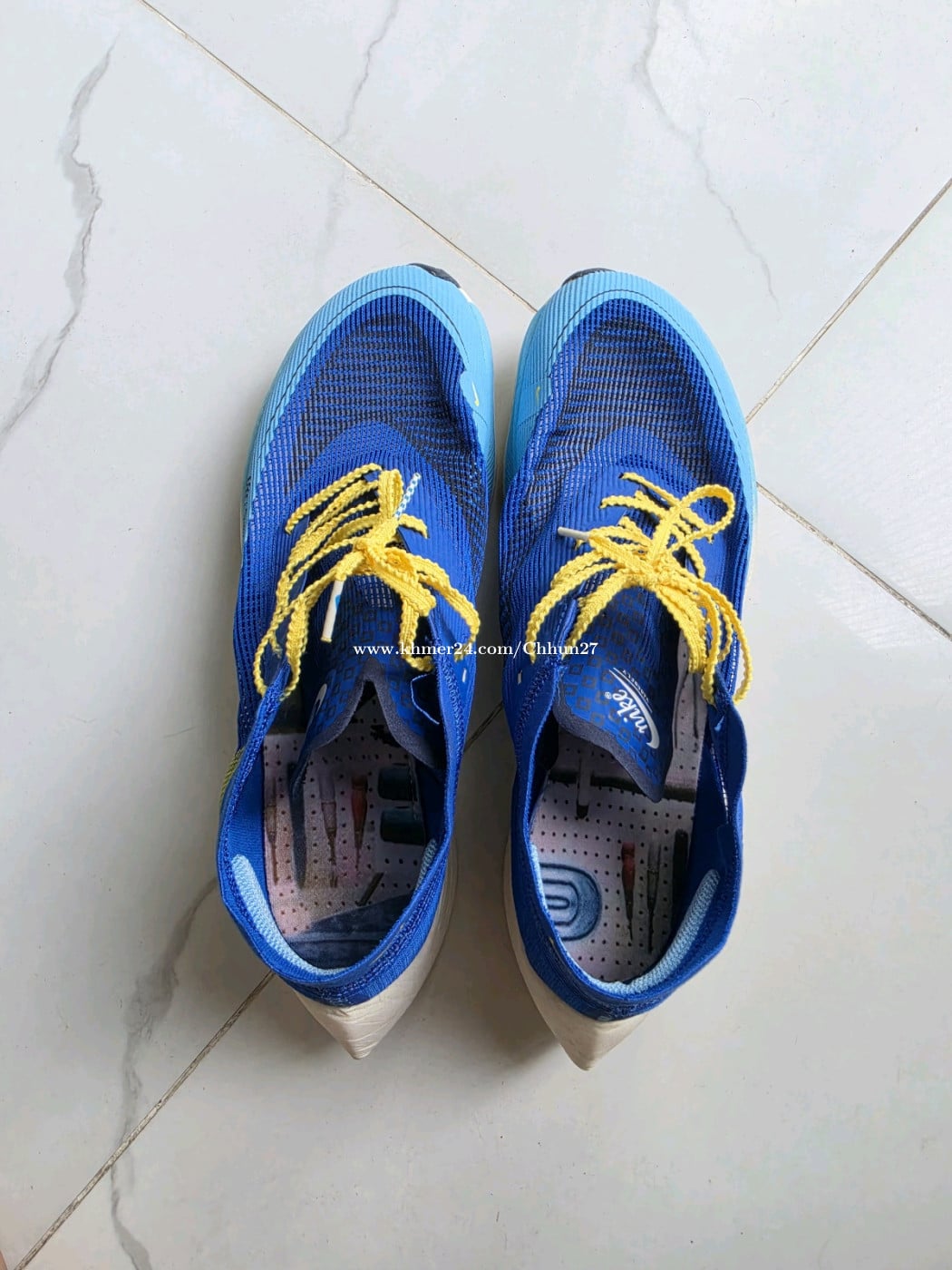 Nike (size 45)