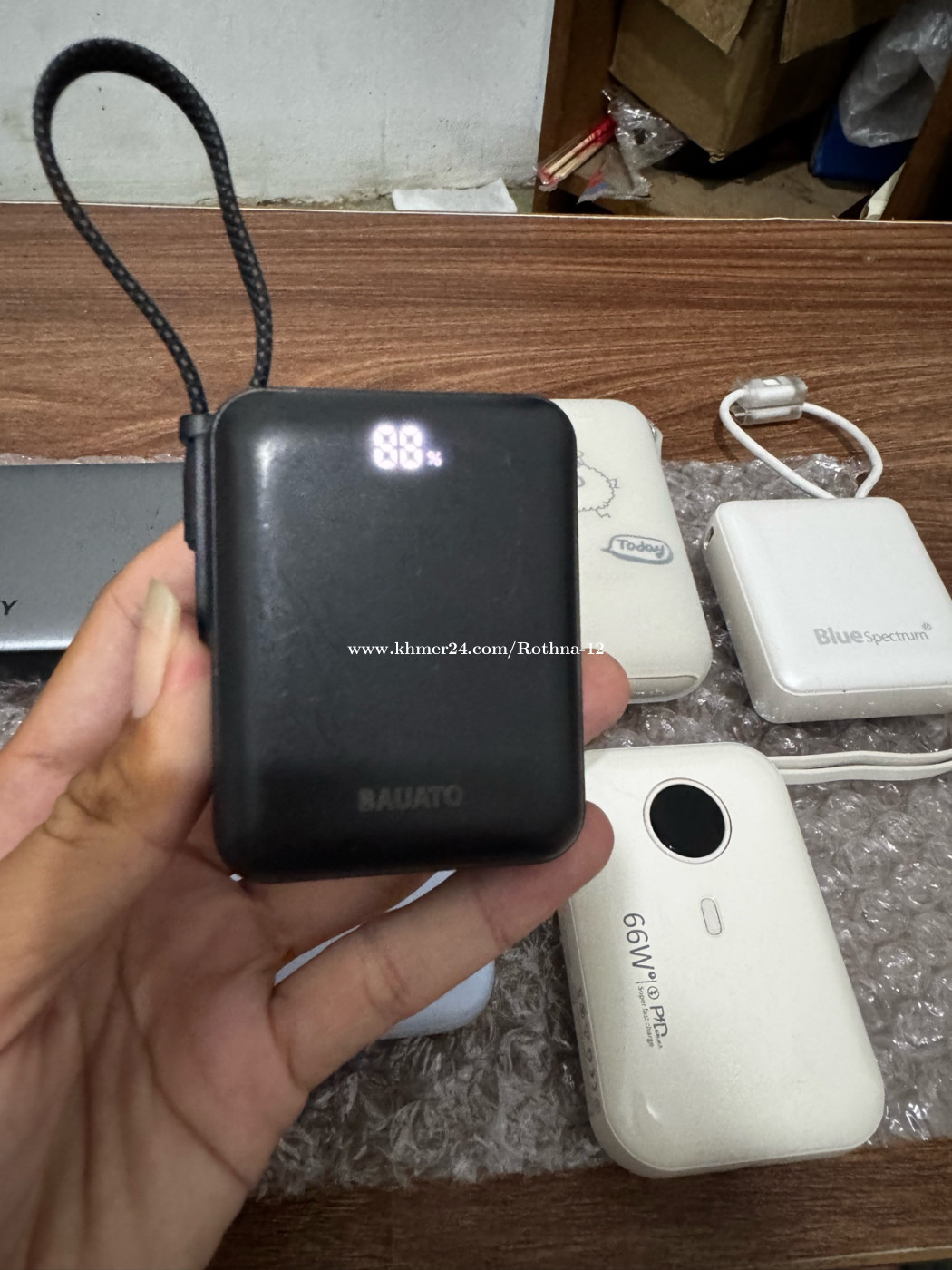 Power Bank ADAM 10000Ahm VIONTA Q Ultra-Compact with Built-in Cable