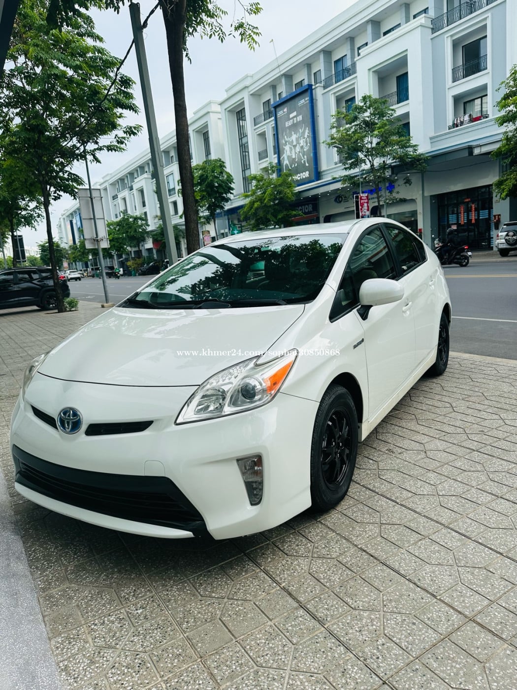 Prius 012 option 2 ក្នុងលឿងថ្មី