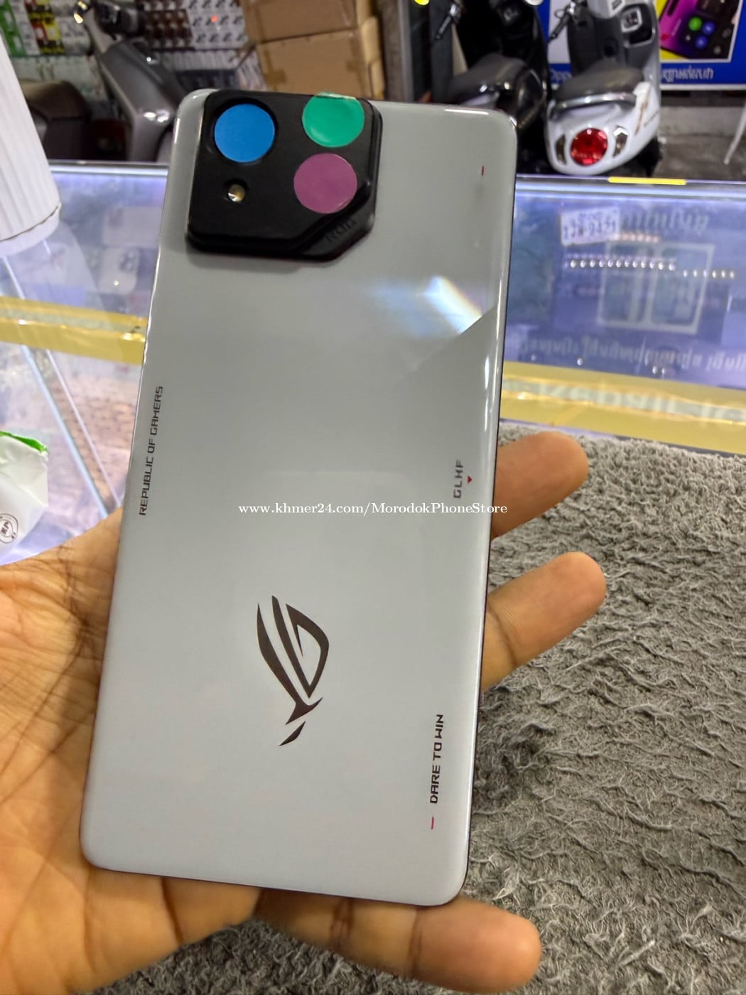 Rog8 5G Ram12G Memory256G Global Sim2 99% មានឆ្នាំងសាក