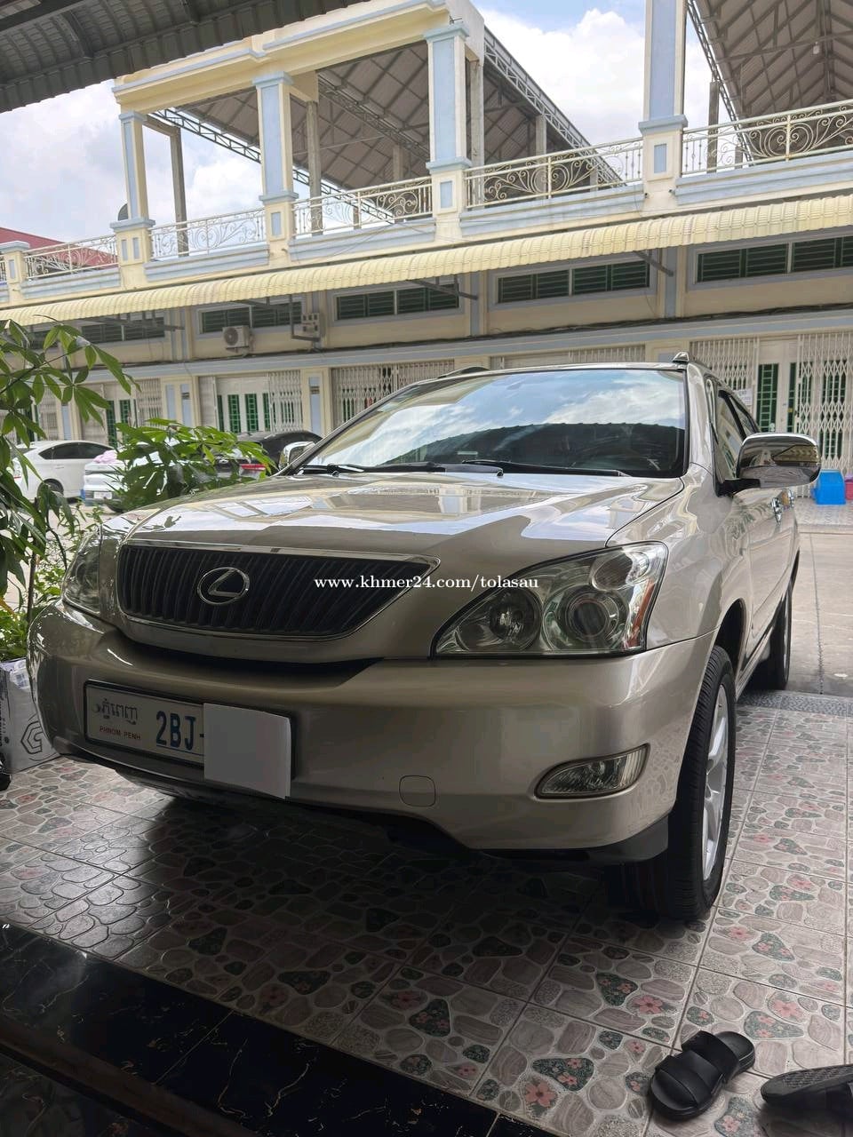RX330 ប៉ុង1 ឆ្នាំ05គ្មានកន្លែងទាស់ចិត្ត