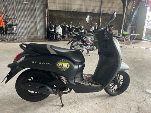 ម៉ូតូសានុំសុីនស្អាត