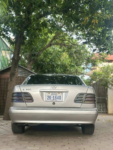 ឡានសំណុំ ដើម