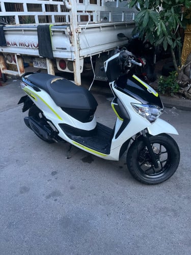 ម៉ូតូលក់ប្រញាប់