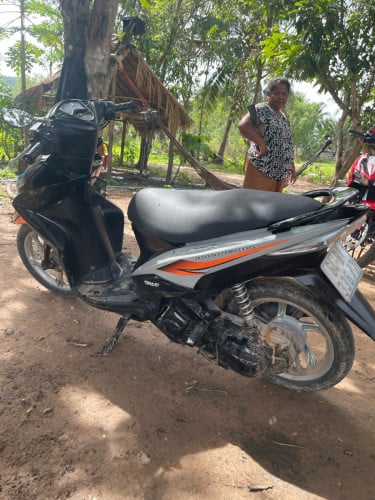 ម៉ូតូធូៗសម្រាប់បងប្អូនណាដែចង់បានម៉ូតូធូៗមានមួយគ្រឿងហើយ