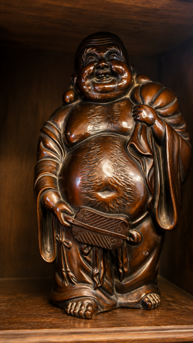 ចម្លាក់ តាប៉ោងនាំសំណាង