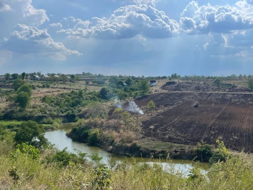 ដីនិងផ្ទះលំហែរលក់បន្ទាន់!