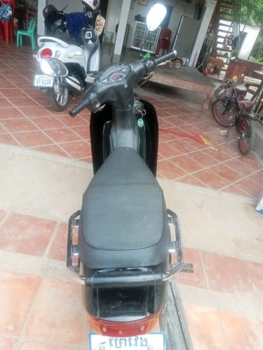 ម៉ូតូលក់ប្រញាប់រកស៊ីមានពន្ធត្រឹមត្រូវ