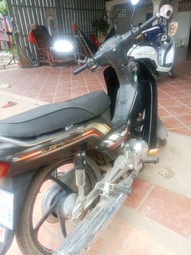 ម៉ូតូលក់ប្រញាប់រកស៊ីមានពន្ធត្រឹមត្រូវ