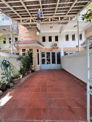 ផ្ទះលក់ (នៅបុរីលឹម ឈាងហាក់ចំការដូង)