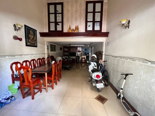 ផ្ទះលក់ (នៅបុរីលឹម ឈាងហាក់ចំការដូង)