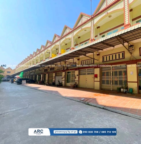 ផ្ទះល្វែងលក់នៅជាប់បុរីគីសរ ឬស្សីកែវ