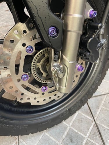 ស្អាត់បងៗសានុំ