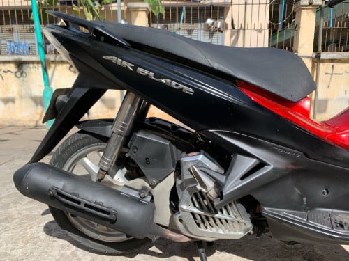 ម៉ូតូលក់​