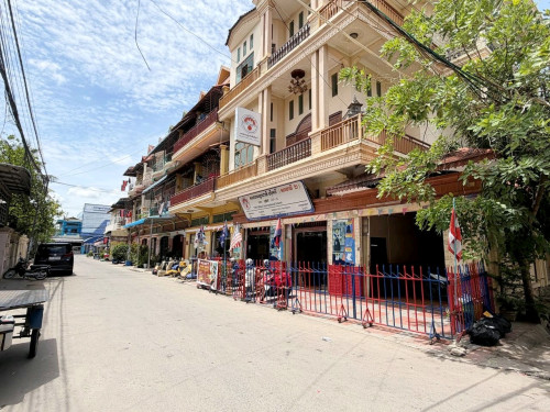 អាគារផ្ទះសំណាក់កែងជិតផ្សារតាំងក្រសាំង_លក់បន្ទាន់