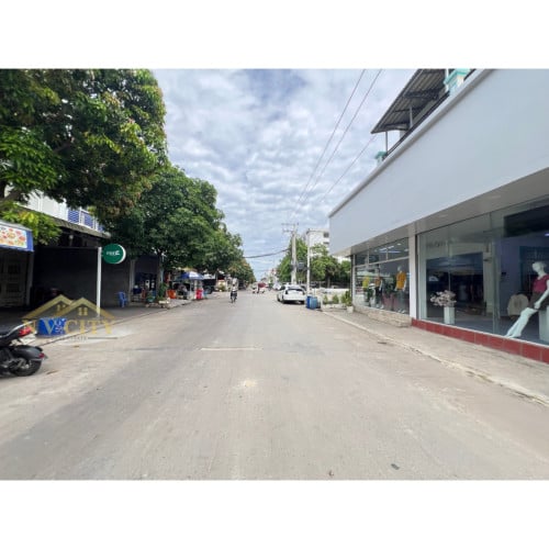 ផ្ទះលក់ ទីតាំងក្នុងបុរីពិភពថ្មី ចំការដូង១