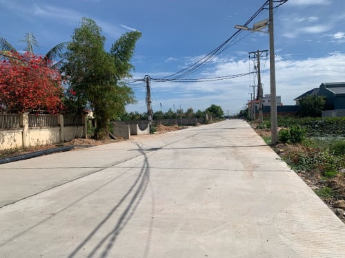 ដីលក់ផ្លូវមុខក្រោយ ឃ្មួញ
