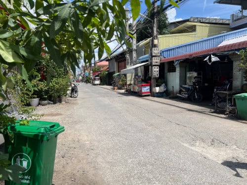 ដីសំរាប់ជួល