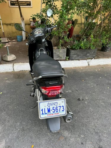 ម៉ូតូលក់