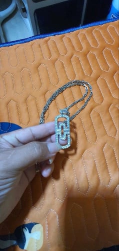 ខ្សែកេងណុកដាំត្បូង