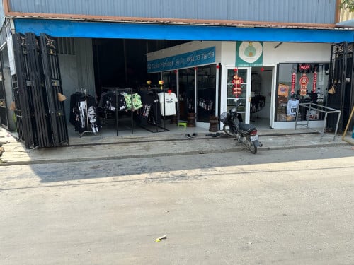 ផ្ទះលក់ក្រោមទីផ្សារ
