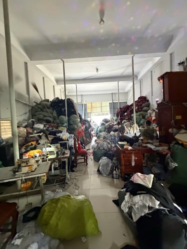 ផ្ទះលក់ក្រោមទីផ្សារ