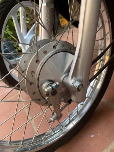 លក់សង់ 025 តម្លៃ 1850$ មានកាតគ្រី