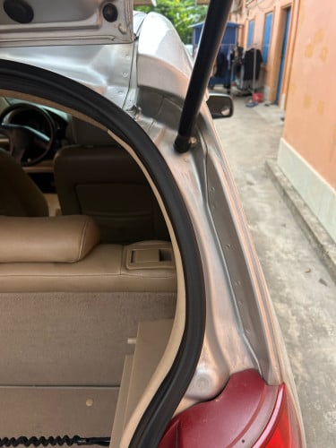 ឡានលក់ឆ្នាំ 04 SLX
