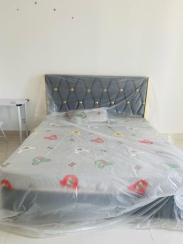 គ្រែពូក 1.8m x 2m