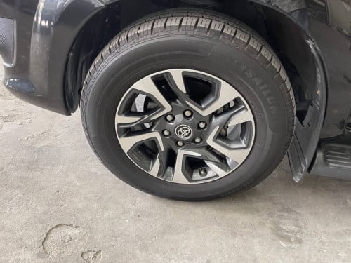 សាណុំដើម100% Toyota Fortuner 2013 អត់បាញ់ ខ្មៅក្រឹប