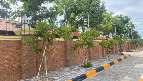 * ដីលក់ :12m x 41m លើផ្លូវរដ្ឋ 15m ស្ថិតនៅឃុំឈ្វាំង ស្រុកពញាឮ កណ្តាល (បឹងតាមោក ភ្នំរាប ភ្នំបាសិត