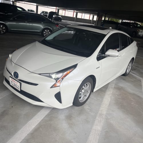 ឡានលក់ 2,5000$ (ចរចា) ស្លាកលេខ CE, Toyota Prius 2016 Convenience Option 4