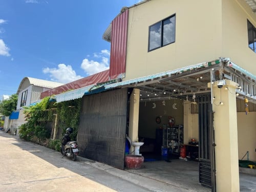 ដី និងផ្ទះលក់បន្ទាន់ កាន់លុយ 25000 ដុល្លា កាន់សោចូលនៅលក់ដូរបាន
