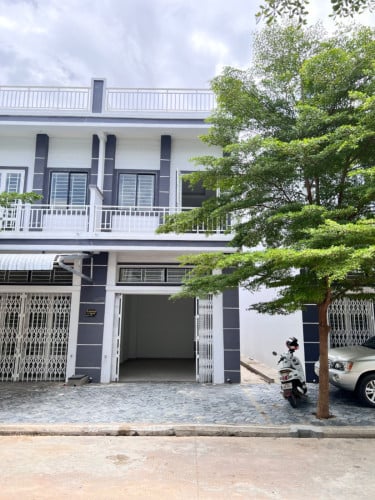 ផ្ទះលក់បន្ទាន់ ផ្ទះផ្ទាល់ខ្លួន កែងឌឿងហែម តែ33500$ទេ ប្លង់រឹង