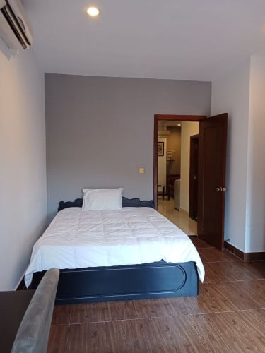 បន្ទប់ជួលតម្លៃ $ 350