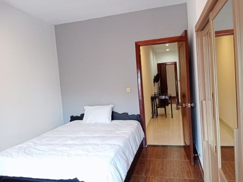 បន្ទប់ជួលតម្លៃ $ 350