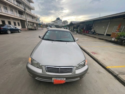 ឆ្លាមលក់ឆ្នាំ 97 ឡានថ្មី
