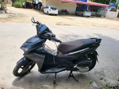 ម៉ូតូari Bladeមានស្មាតឃី