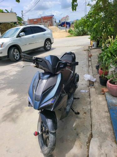 ម៉ូតូari Bladeមានស្មាតឃី