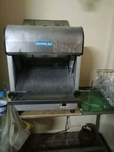 ចង់លក់ម៉ាស៊ីនធ្វើនំប័ុង Brand SIMMAG បន្ទាន់