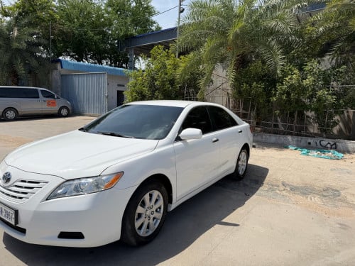 ឡានលក់ Camry le