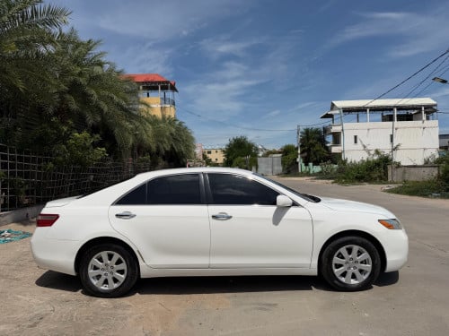 ឡានលក់ Camry le