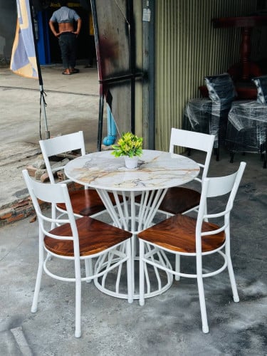 កៅអី តុ chairs and tables