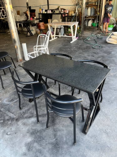 កៅអី តុ chairs and tables